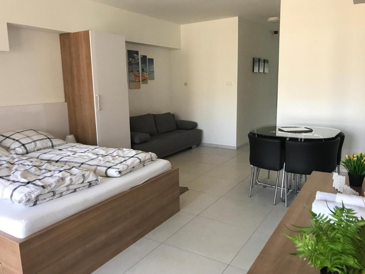 Tisza Gyongye Apartmanhaz Daire Segedin Dış mekan fotoğraf