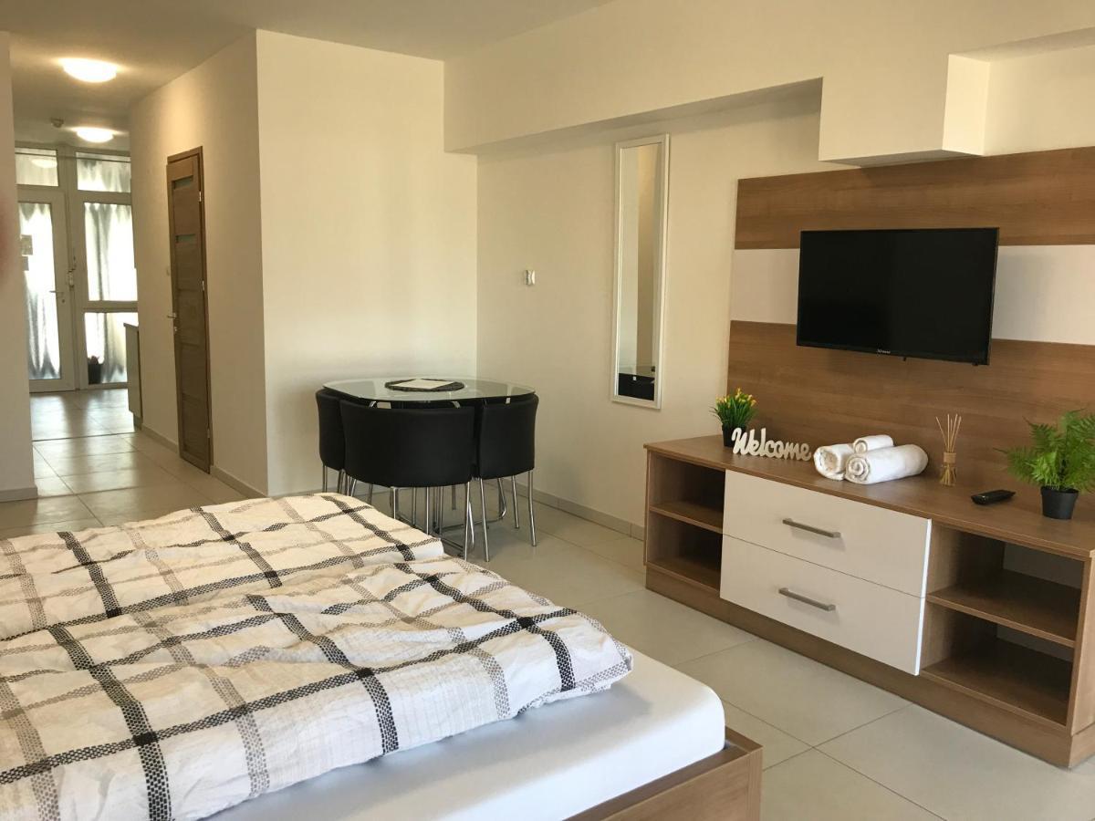 Tisza Gyongye Apartmanhaz Daire Segedin Dış mekan fotoğraf