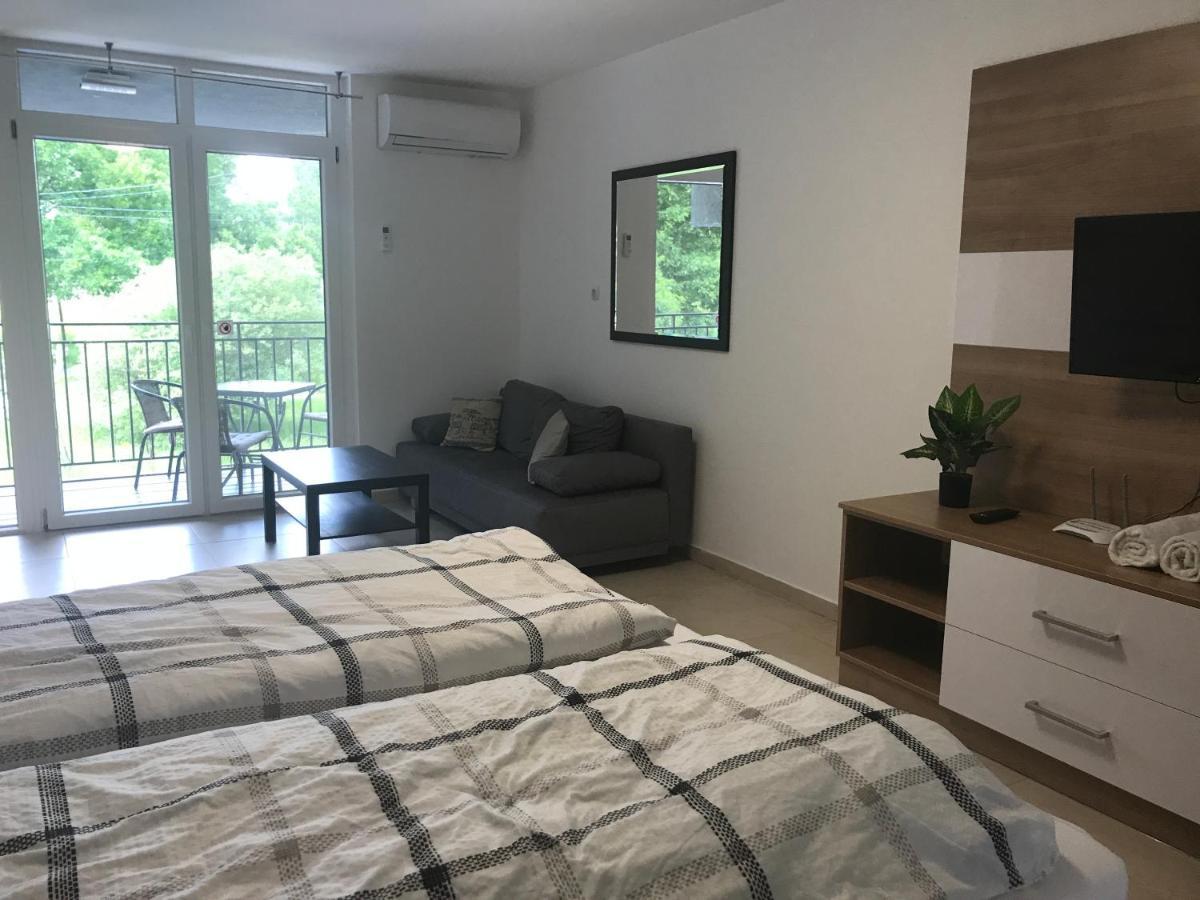 Tisza Gyongye Apartmanhaz Daire Segedin Dış mekan fotoğraf