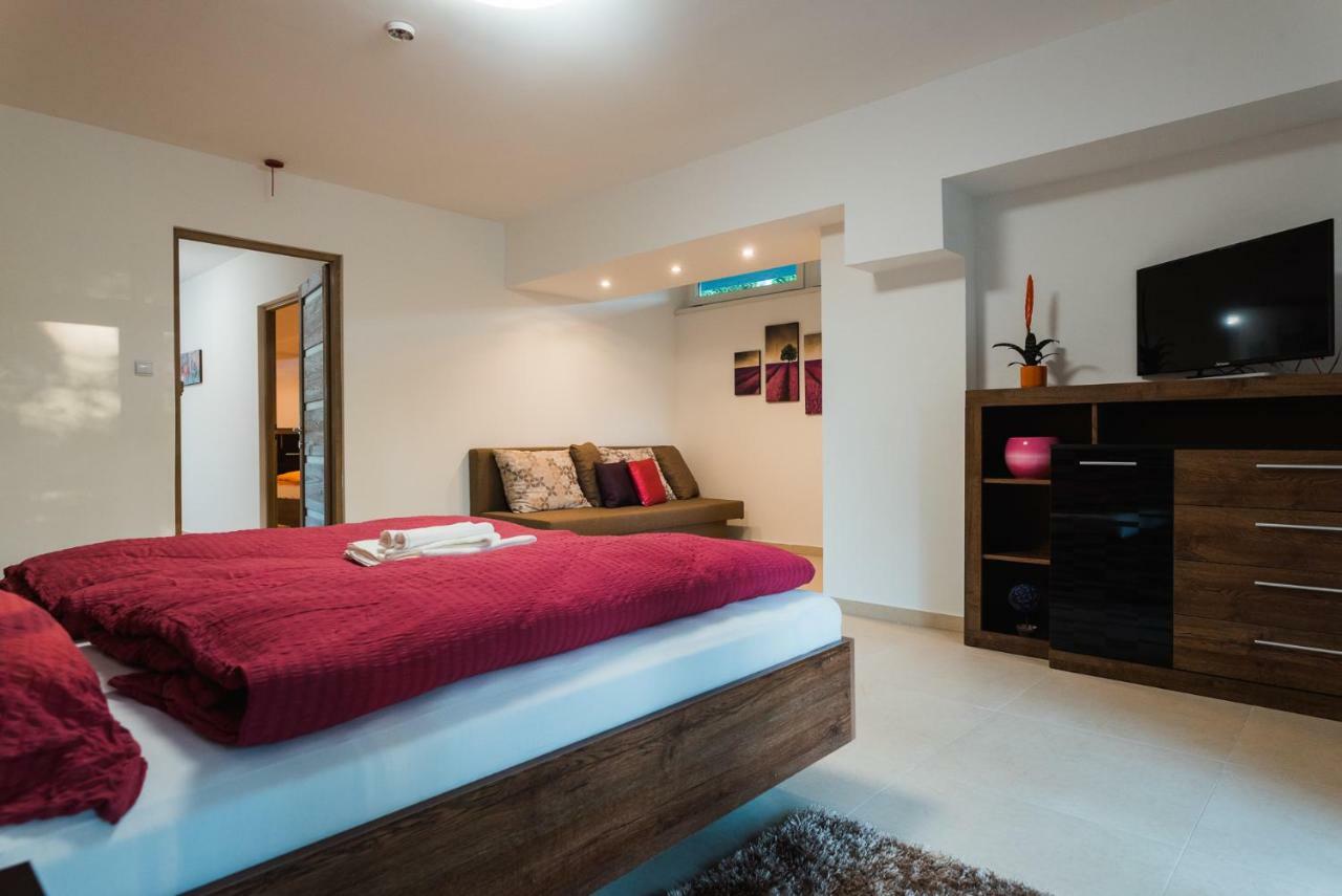 Tisza Gyongye Apartmanhaz Daire Segedin Dış mekan fotoğraf